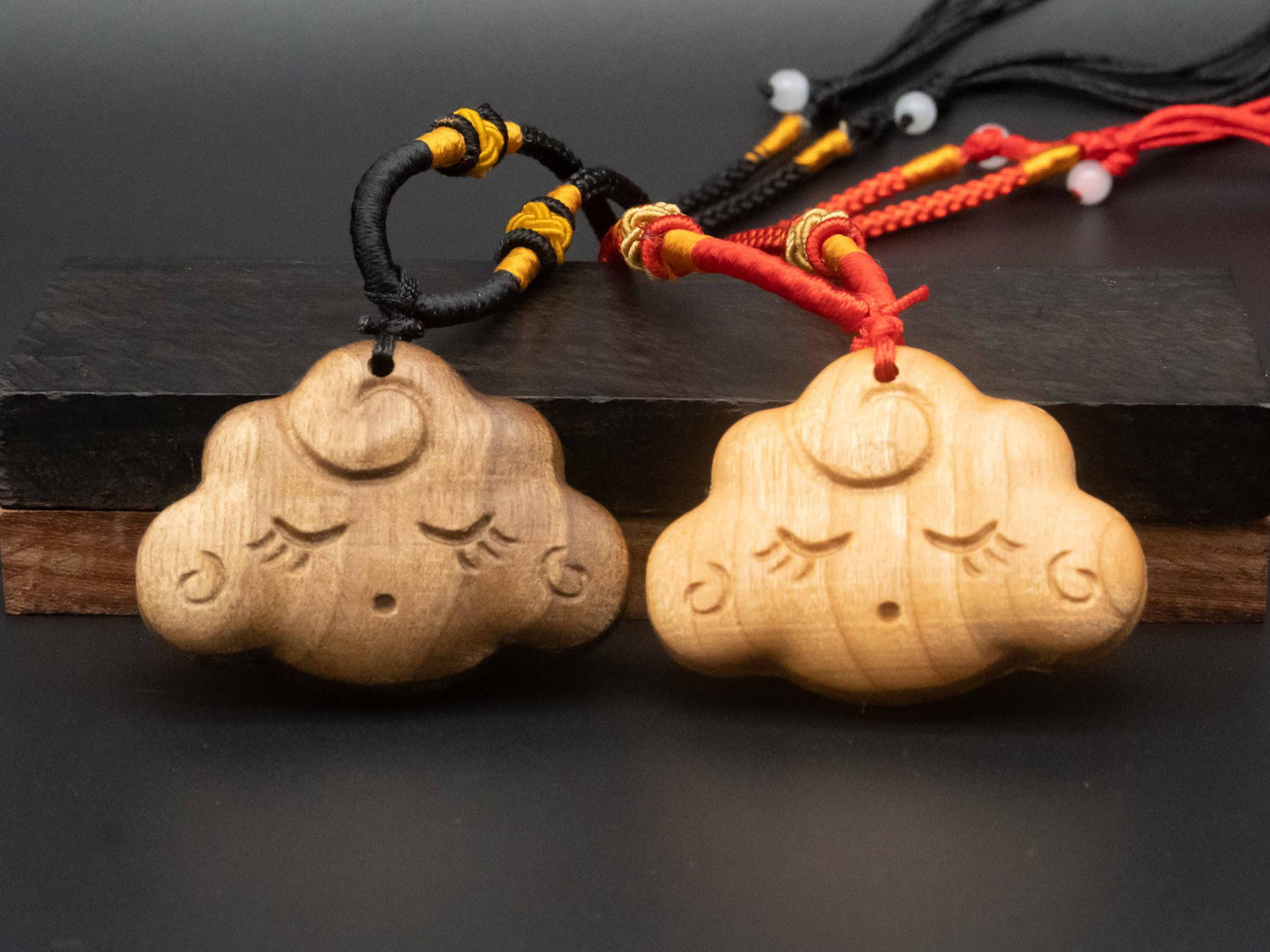 clouds necklace,cute cartoon clouds pendant,clouds jewelry,wood pendant,wood clouds pendant,wood carving,carve wooden pendant,