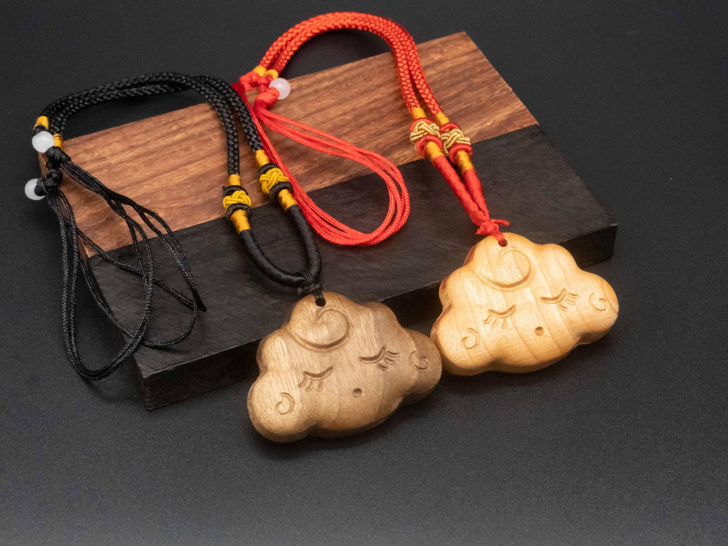 clouds necklace,cute cartoon clouds pendant,clouds jewelry,wood pendant,wood clouds pendant,wood carving,carve wooden pendant,